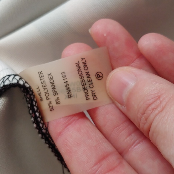 CALVIN KLEIN SLEEVELESS FLORAL DRESS - Picture 5 of 7